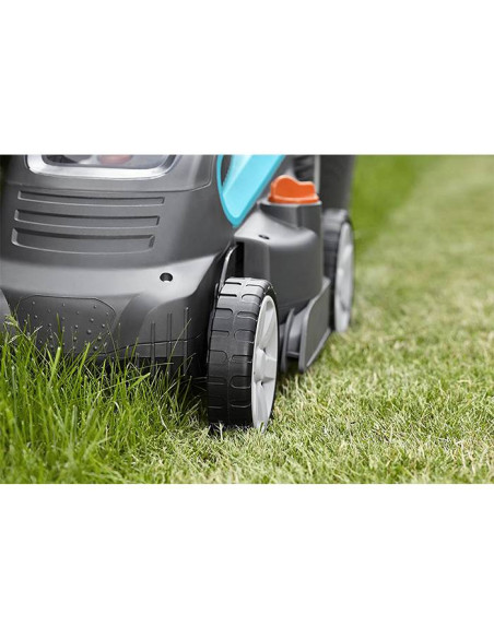Акумулаторна косачка GARDENA PowerMax 18/32 Li Set