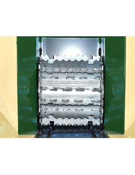 Професионална дробилка за клони NEGRI R280BH25OTRON, 25 к.с., 150 мм, 18 куб.м/ч