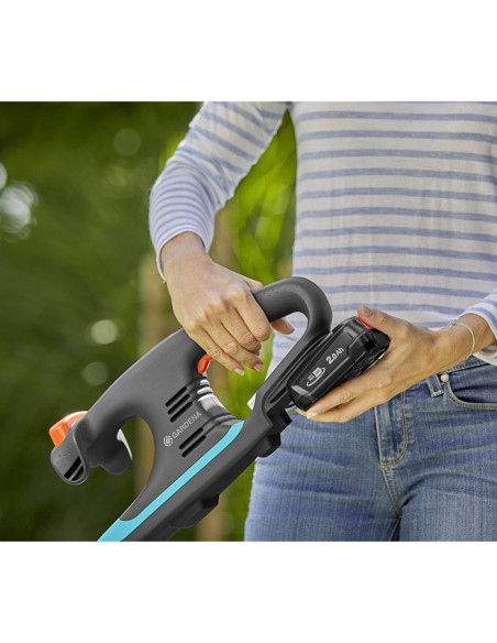 Акумулаторен храсторез GARDENA EasyCut 40/18V P4A Ready-To-Use Set, 18V, 2 Ah, 40 см