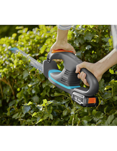 Акумулаторен храсторез GARDENA EasyCut 40/18V P4A Ready-To-Use Set, 18V, 2 Ah, 40 см