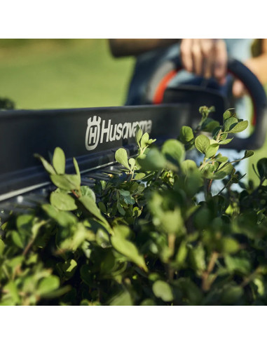 Акумулаторен храсторез HUSQVARNA ASPIRE H50-P4A Set, 18V, 2.5 Ah, 2800 среза/мин., 50 см