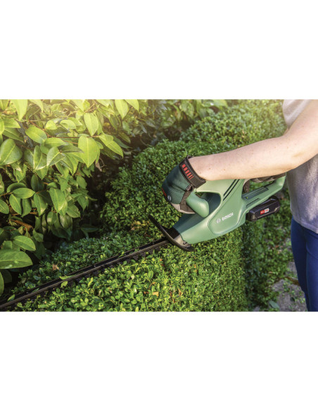 Акумулаторен храсторез BOSCH EasyHedgeCut 18-45 Set, 18V, 2 Ah, 45 см