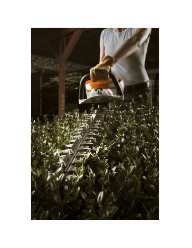 Бензинов храсторез STIHL HS 46 C-E