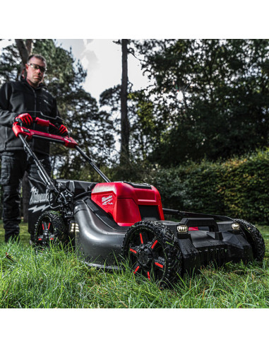 Акумулаторна косачка за трева - самоходна MILWAUKEE M18 F2LM53-0, 2x18V, 53 см., 70 л