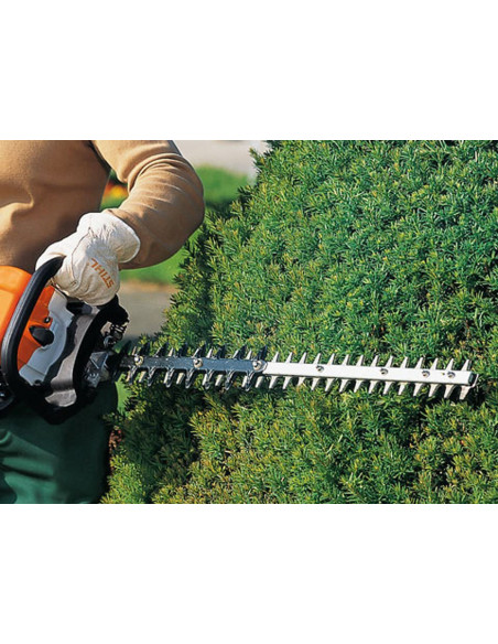Бензинов храсторез STIHL HS 82 T, 22.7 куб.см., 1 к.с., 60 см