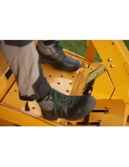 Професионална косачка CUB CADET Z5 152 Zero Turn