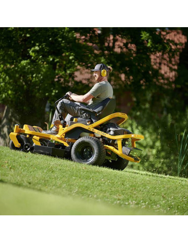 Професионална косачка CUB CADET XZ5 L137