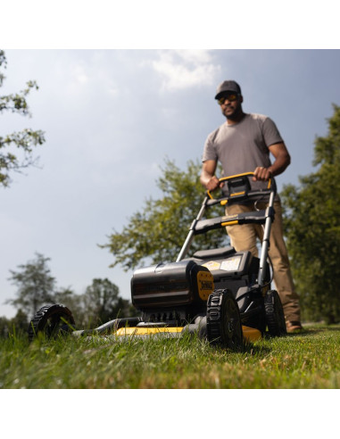 Акумулаторна косачка за трева DeWALT DCMWP134N-XJ SOLO, 2x18V, 53 см., 67 л