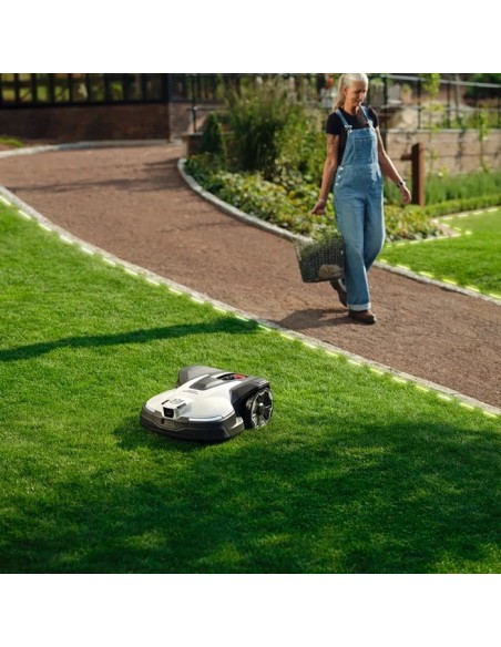 Косачка робот HUSQVARNA Automower® 450V NERA, 7500 кв.м., 7.5 Ah, 160 мин., 24 см
