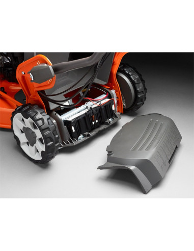 Бензинова самоходна косачка HUSQVARNA LC 353V