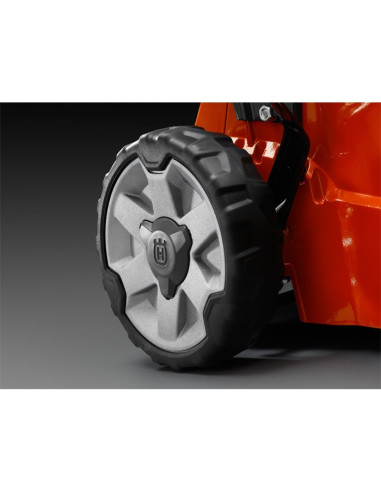 Бензинова самоходна косачка HUSQVARNA LC 551SP