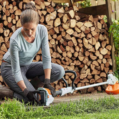 Акумулаторен тример с батерия и зарядно STIHL FSA 57 Kit