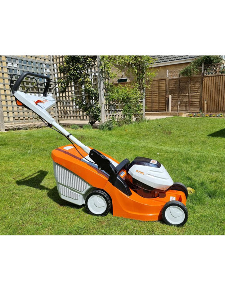 Акумулаторна косачка за трева - самоходна STIHL RMA 443.2 PV SOLO, 1050W, 36 V, 41 см., 55 л