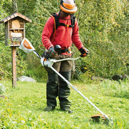 Акумулаторна коса за трева STIHL FSA 130 SOLO, 36V, 26 см., 4.4 кг