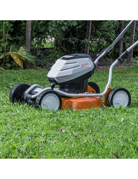 Акумулаторна самоходна косачка STIHL RMA 2 RP