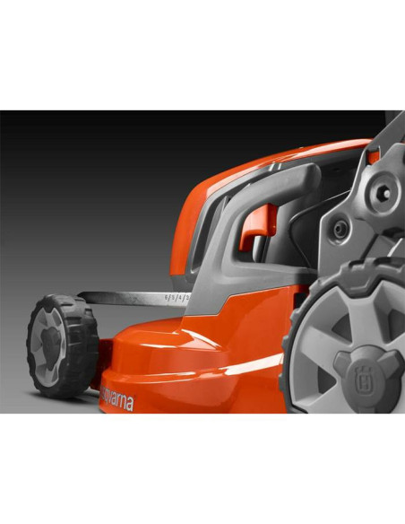 Акумулаторна самоходна косачка HUSQVARNA LC353iVX
